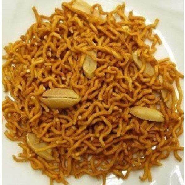 Oyatsu Company Baby Star Snacks Spicy Chicken Taste / Richness chicken flavor  6 bags