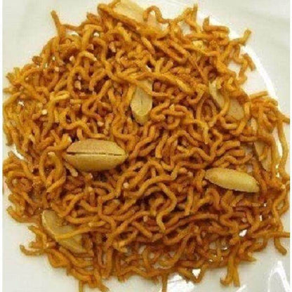 Oyatsu Company Baby Star Snacks Spicy Chicken Taste / Richness chicken flavor  6 bags