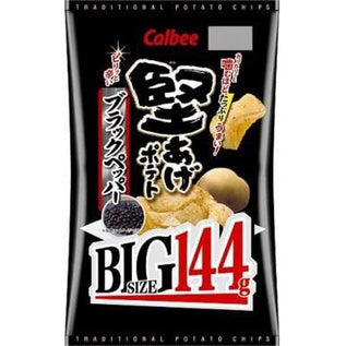 Calbee Crunch Potato Chips Light Salt Flavor / Black Pepper Flavor Big pack 144g